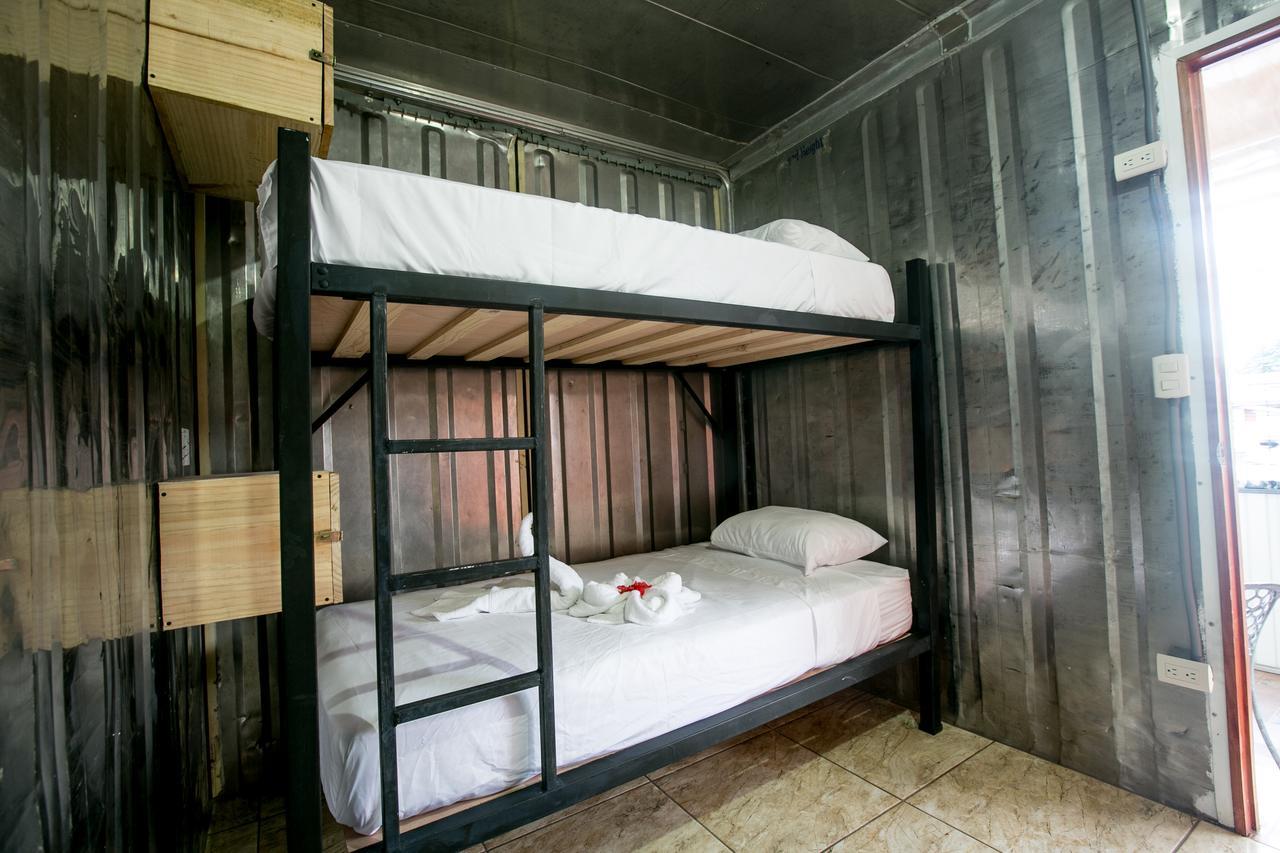 Arenal Container Hostel La Fortuna Dış mekan fotoğraf