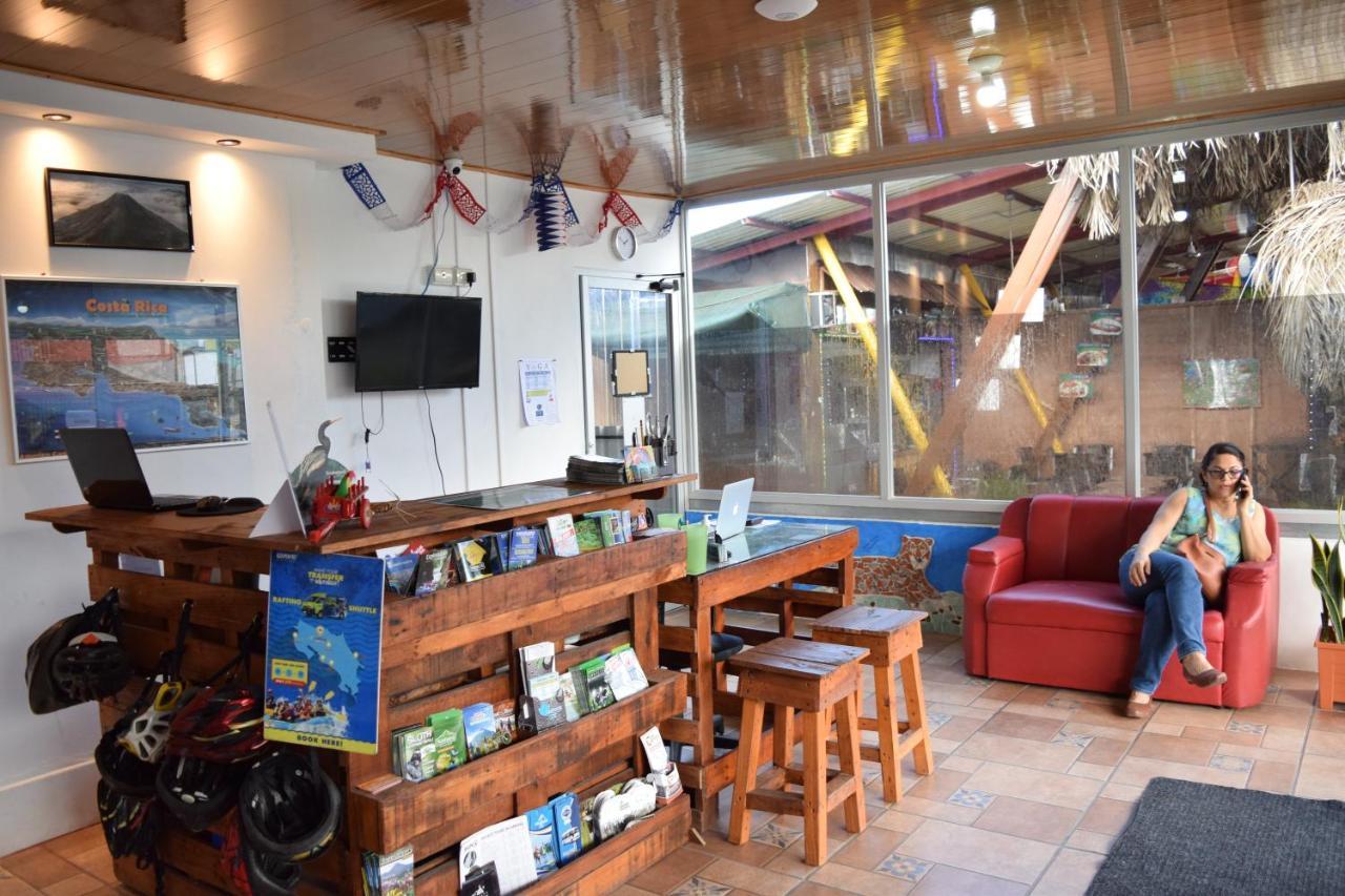 Arenal Container Hostel La Fortuna Dış mekan fotoğraf